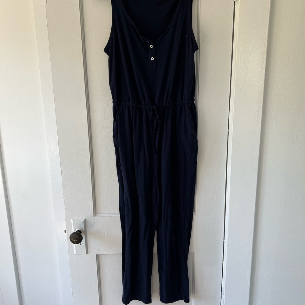 GAP Jumpsuit • Size L